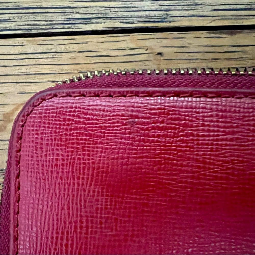 Beautiful red leather sturdy Will Leather Goods in excellent condition